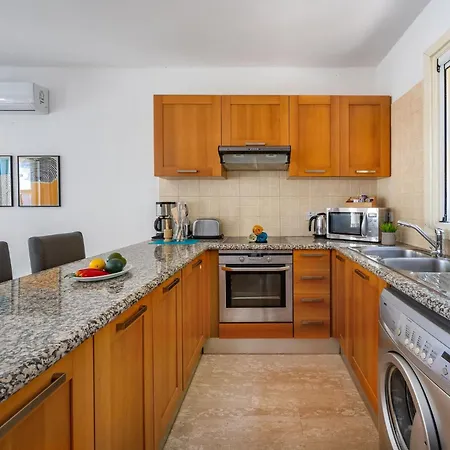 J1 House Adjacent To Aphrodite Hills - Sea View Куклия