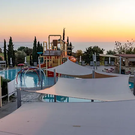 J1 House Adjacent To Aphrodite Hills Holiday home *