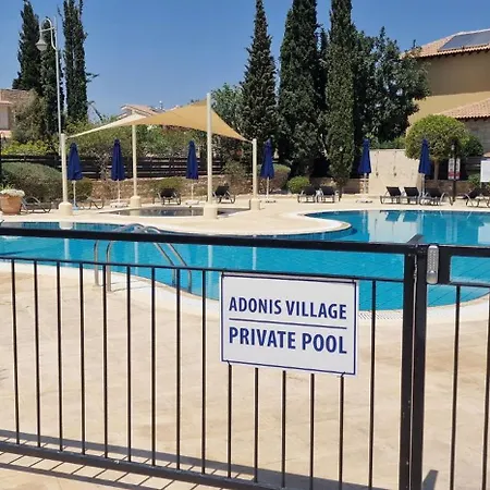 펜션 J1 House Adjacent To Aphrodite Hills - Sea View 코우클리아