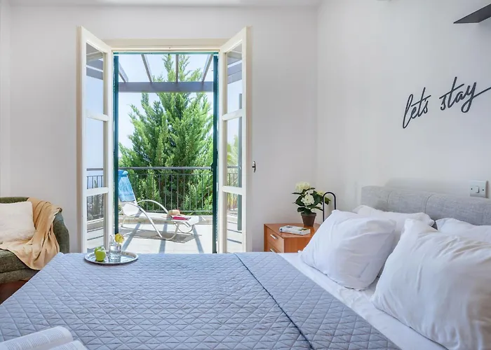 J1 House Adjacent To Aphrodite Hills - Sea View